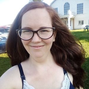 Meet your Posher, Holly